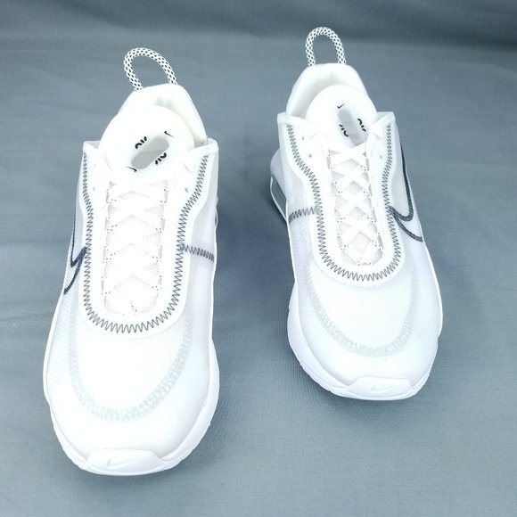 Nike Air Max 2090 Women's Size 8.5 White Black CK2612 100 - Picture 4 of 9
